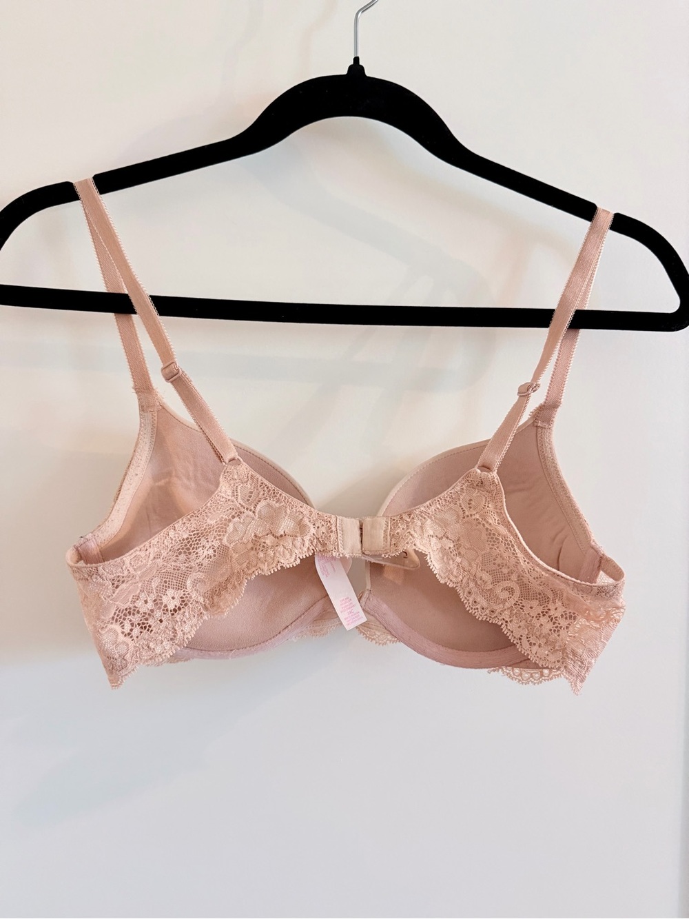 Victoria's Secret Dream Angels Lightly Padded Lace Push Up Bra - Picture 4 of 5